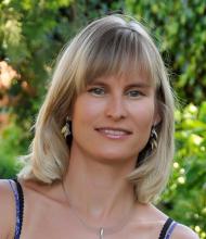 Dr Małgorzata Czystowska-Kuźmicz